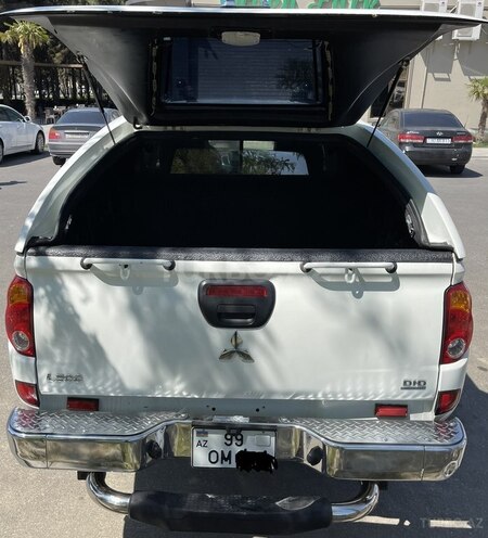 Mitsubishi L200 2015, 127,000 km - 2.5 l - Bakı