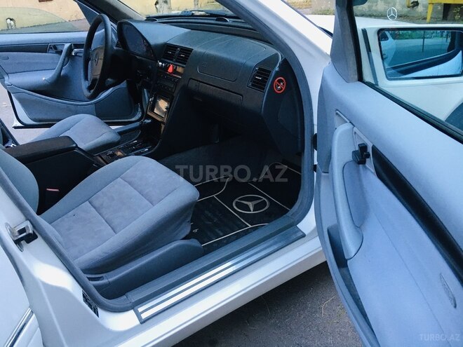 Mercedes C 230 1998, 297,000 km - 2.3 l - Sumqayıt