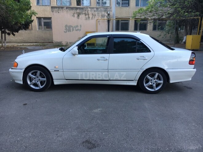 Mercedes C 230 1998, 297,000 km - 2.3 l - Sumqayıt