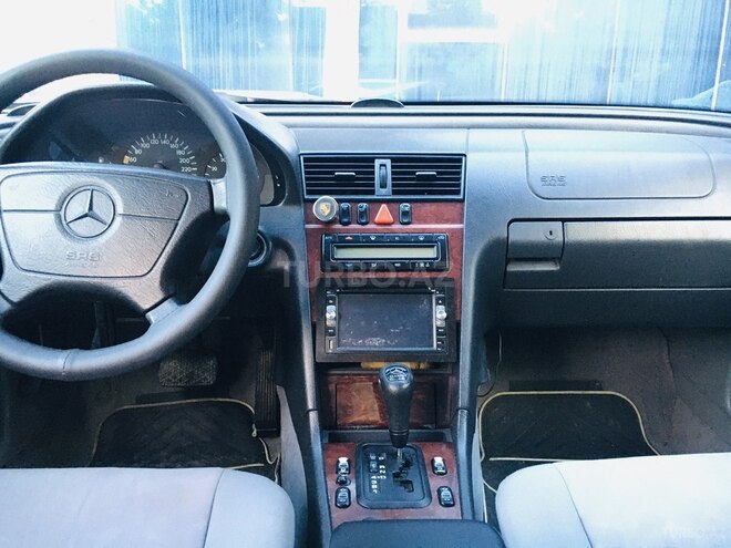 Mercedes C 230 1998, 297,000 km - 2.3 l - Sumqayıt