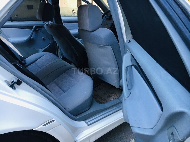 Mercedes C 230 1998, 297,000 km - 2.3 l - Sumqayıt