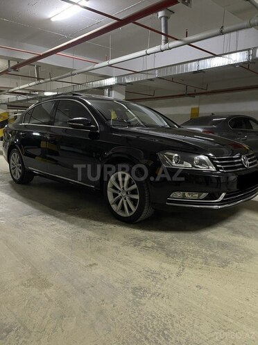 Volkswagen Passat 2014, 125,000 km - 1.8 л - Bakı