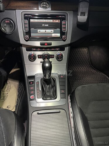 Volkswagen Passat 2014, 125,000 km - 1.8 л - Bakı