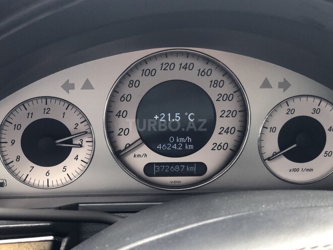Mercedes E 220 2005, 372,600 km - 2.2 l - Bakı