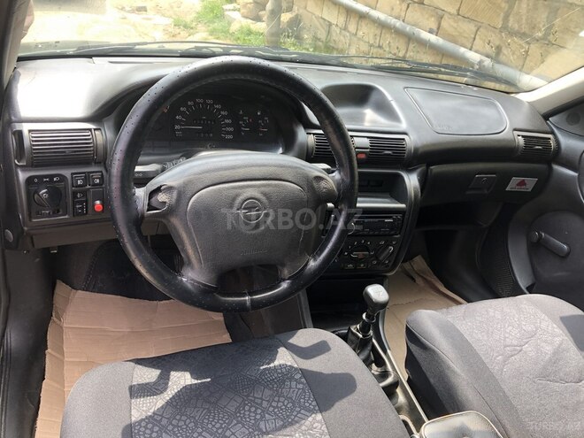 Opel Astra 1996, 350,000 km - 1.6 l - Sumqayıt