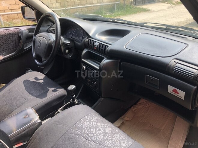 Opel Astra 1996, 350,000 km - 1.6 l - Sumqayıt