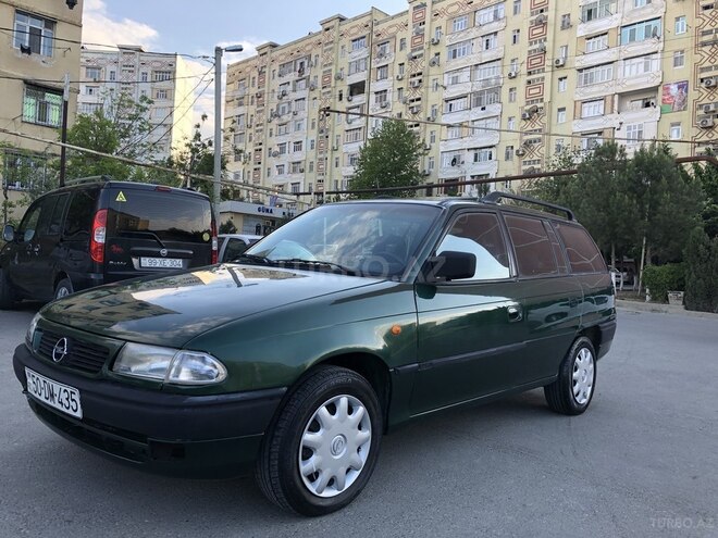 Opel Astra 1996, 350,000 km - 1.6 l - Sumqayıt