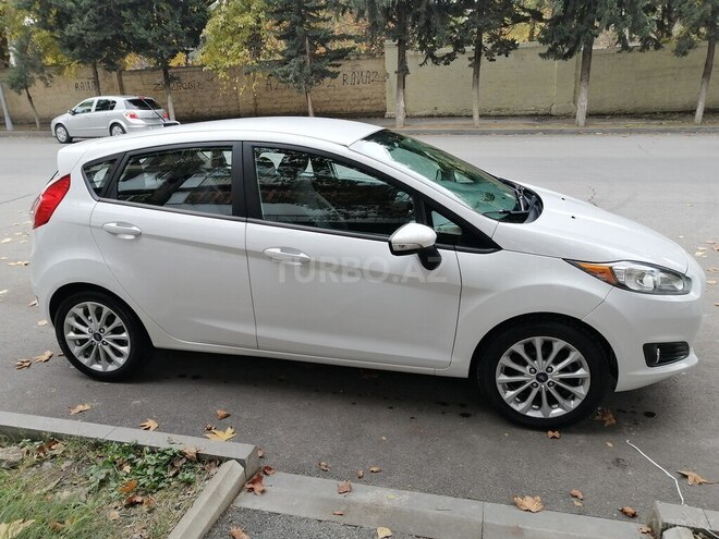 Ford Fiesta 2013, 120,000 km - 1.6 l - Bakı