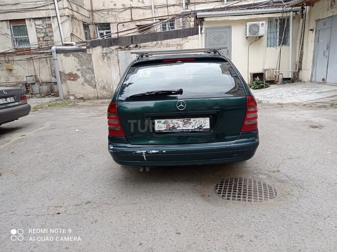 Mercedes C 220 2001, 395,000 km - 2.2 l - Bakı