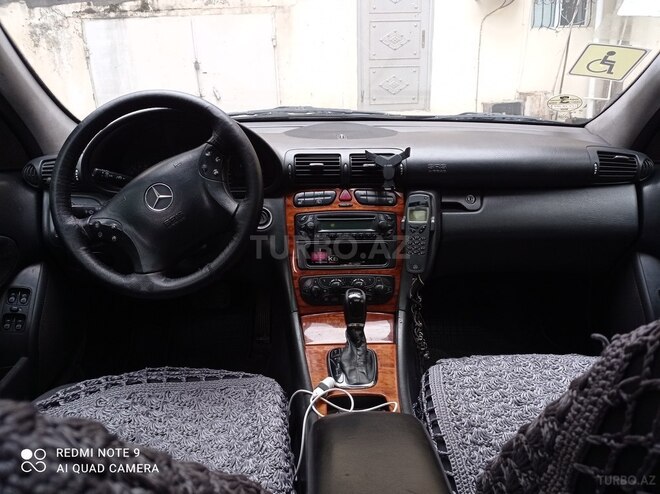 Mercedes C 220 2001, 395,000 km - 2.2 l - Bakı