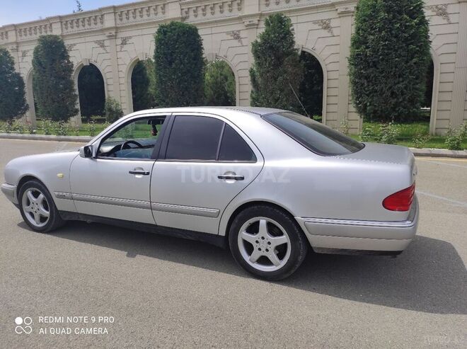 Mercedes E 200 1998, 240,000 km - 2.0 l - Gəncə