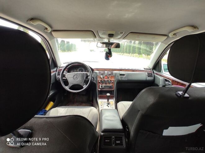 Mercedes E 200 1998, 240,000 km - 2.0 l - Gəncə