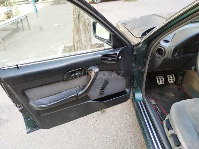 BMW 520 1990, 290,000 km - 2.0 л - Bakı