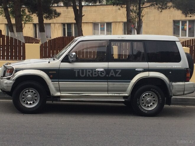 Mitsubishi Pajero 1994, 325,000 km - 2.8 l - Bakı