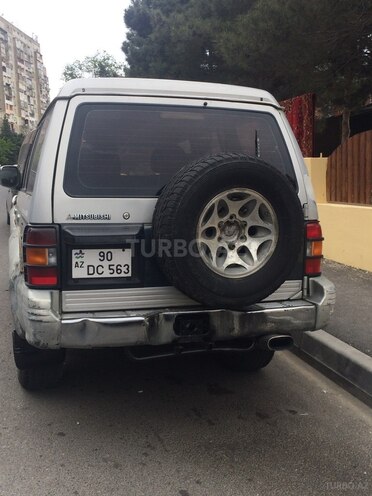 Mitsubishi Pajero 1994, 325,000 km - 2.8 l - Bakı