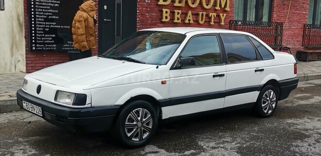 Volkswagen Passat 1992, 123,456 km - 1.8 л - Bakı