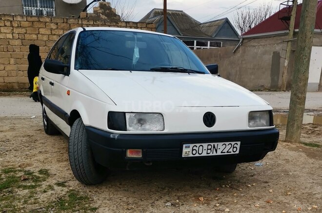 Volkswagen Passat 1992, 123,456 km - 1.8 л - Bakı