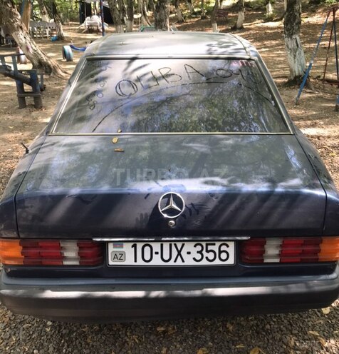 Mercedes 190 1990, 300,000 km - 2.0 l - Quba