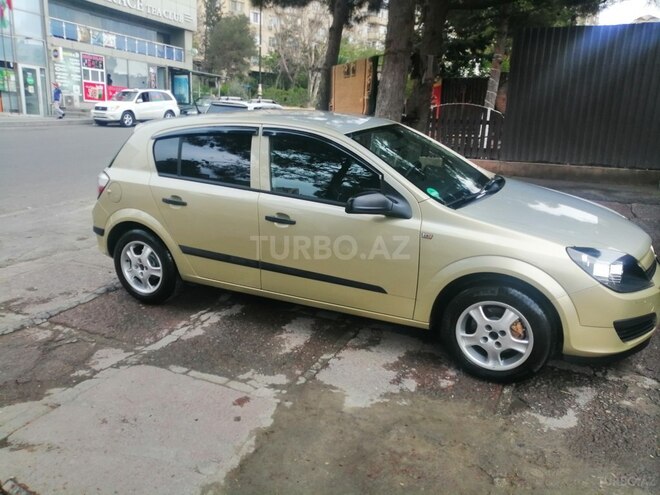 Opel Astra 2004, 131,000 km - 1.4 l - Bakı