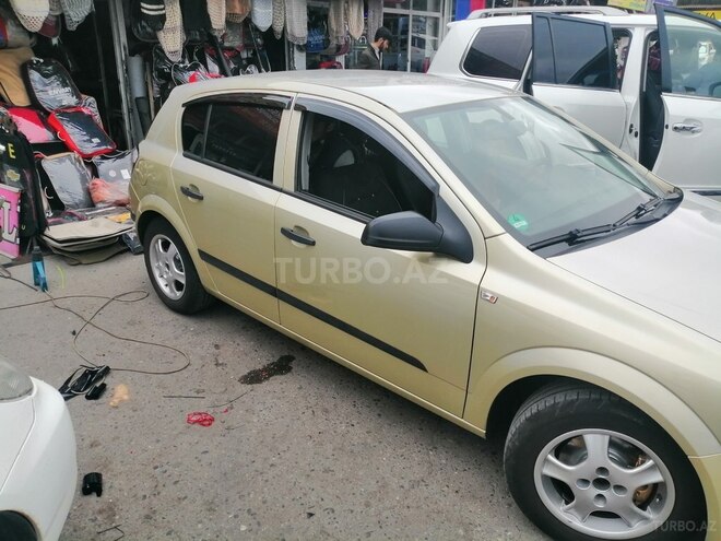 Opel Astra 2004, 131,000 km - 1.4 l - Bakı