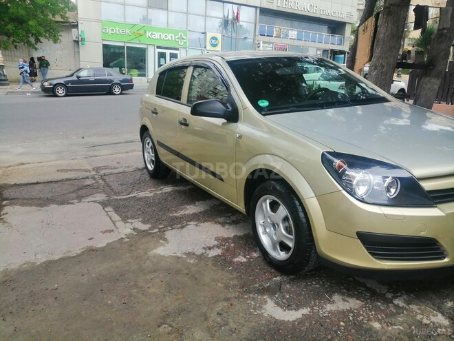 Opel Astra 2004, 131,000 km - 1.4 l - Bakı