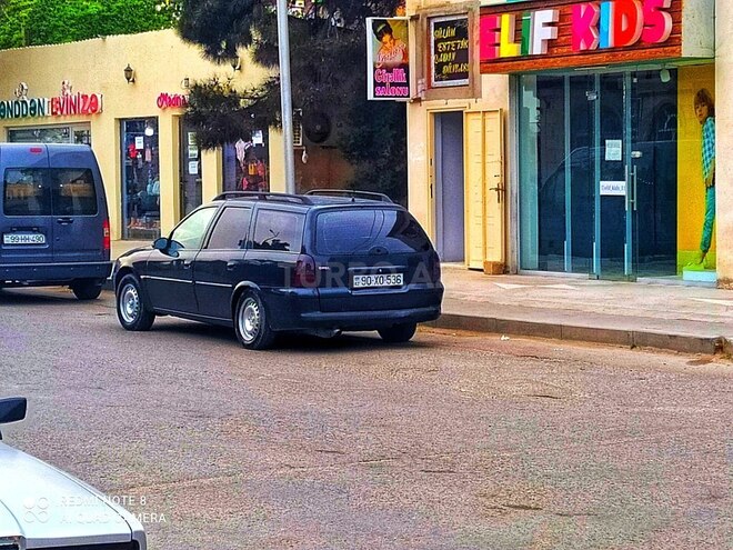 Opel Vectra 1997, 330,000 km - 1.8 л - Bakı