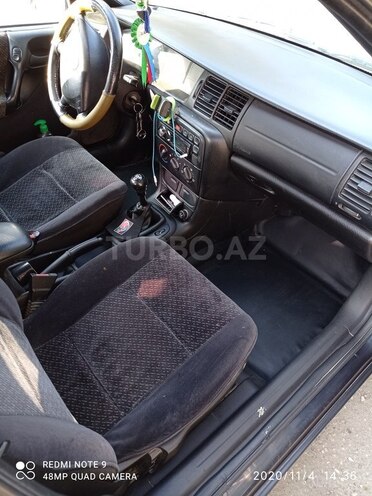 Opel Vectra 1997, 330,000 km - 1.8 л - Bakı