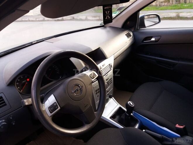 Opel Astra 2009, 122,000 km - 1.4 l - Bakı