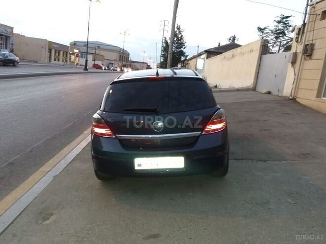 Opel Astra 2009, 122,000 km - 1.4 l - Bakı