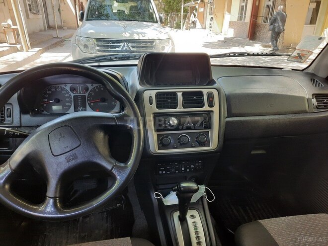 Mitsubishi Pajero io 2001, 236,000 km - 2.0 l - Bakı