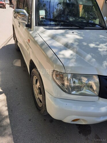 Mitsubishi Pajero io 2001, 236,000 km - 2.0 l - Bakı