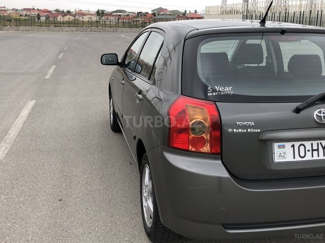 Toyota Corolla 2004, 150,000 km - 1.4 l - Bakı