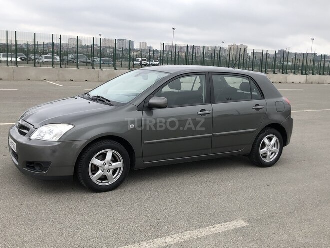 Toyota Corolla 2004, 150,000 km - 1.4 l - Bakı