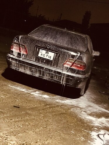 Mercedes E 240 2000, 299,671 km - 2.4 l - Bakı