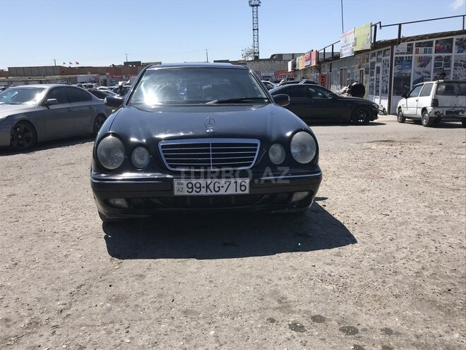 Mercedes E 240 2000, 299,671 km - 2.4 l - Bakı