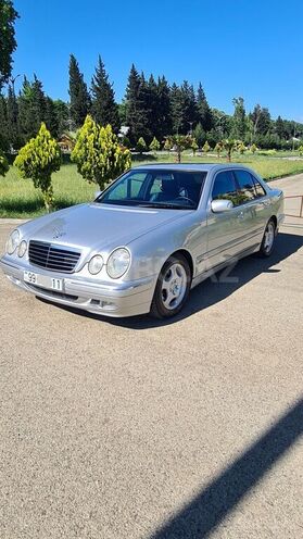 Mercedes E 240 2001, 194,000 km - 2.4 l - Masallı