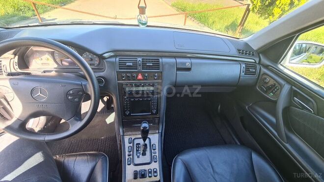 Mercedes E 240 2001, 194,000 km - 2.4 l - Masallı