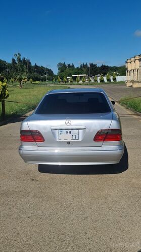 Mercedes E 240 2001, 194,000 km - 2.4 l - Masallı