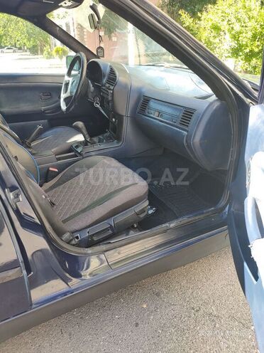 BMW 316 1992, 300,000 km - 1.6 l - Sumqayıt