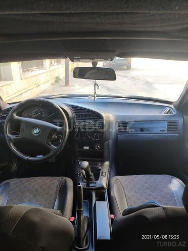 BMW 316 1992, 300,000 km - 1.6 l - Sumqayıt
