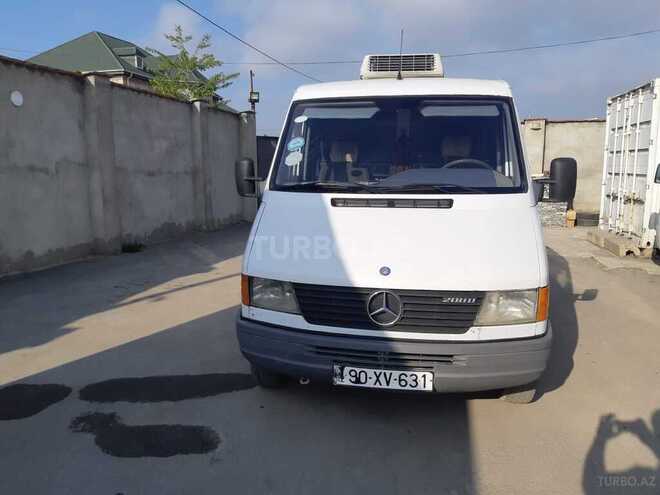 Mercedes Sprinter 208 1999, 485,000 km - 2.2 l - Quba