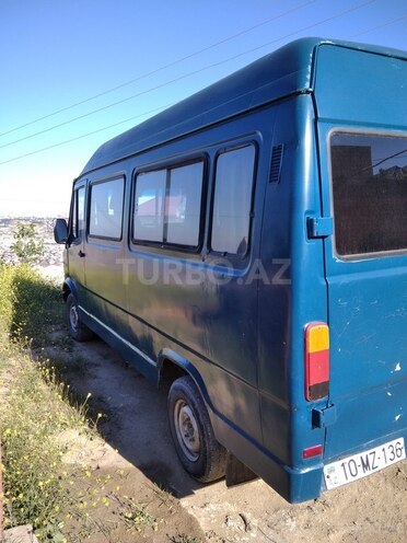 Mercedes 208 D 1994, 350,000 km - 2.5 l - Bakı