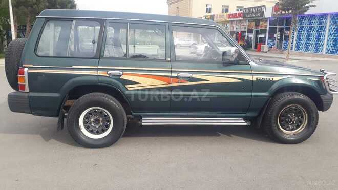 Mitsubishi Pajero 1998, 297,000 km - 2.4 l - Bakı
