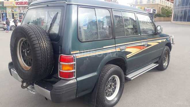 Mitsubishi Pajero 1998, 297,000 km - 2.4 l - Bakı