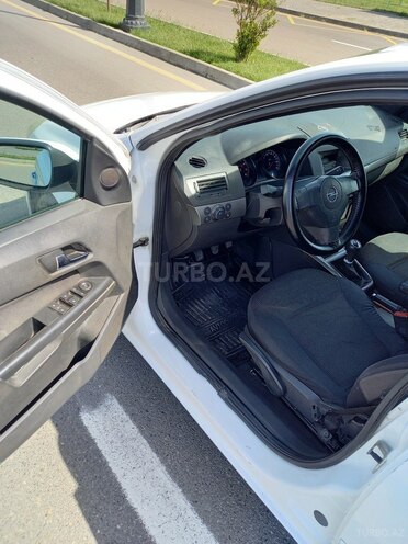 Opel Astra 2006, 305,000 km - 1.8 л - Bakı
