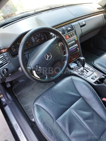 Mercedes E 320 2000, 325,000 km - 3.2 л - Bakı