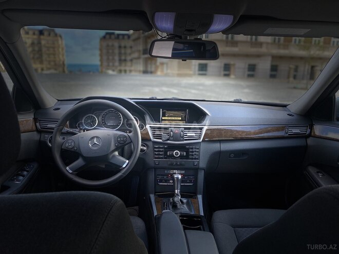 Mercedes E 220 2011, 286,000 km - 2.2 l - Bakı