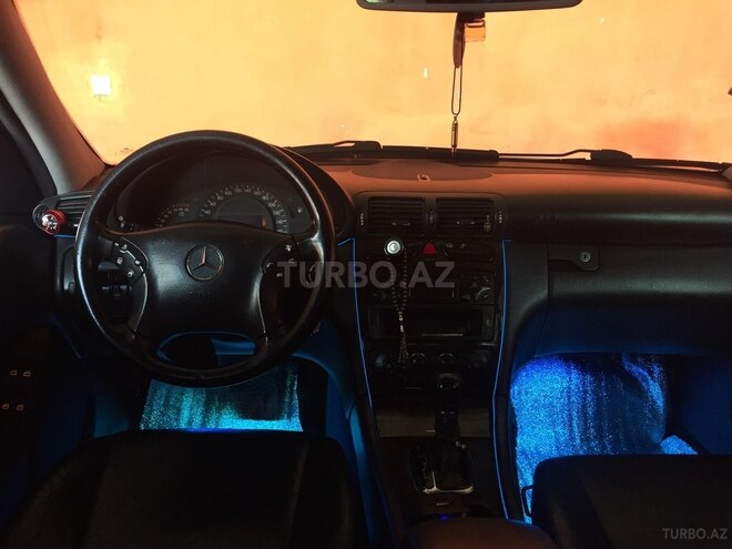 Mercedes C 240 2001, 293,637 km - 2.6 l - Zaqatala