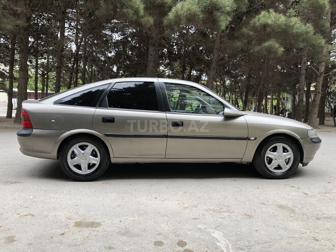Opel Vectra 1996, 335,600 km - 2.0 л - Bakı