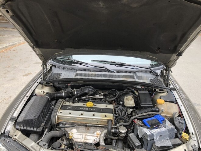Opel Vectra 1996, 335,600 km - 2.0 л - Bakı